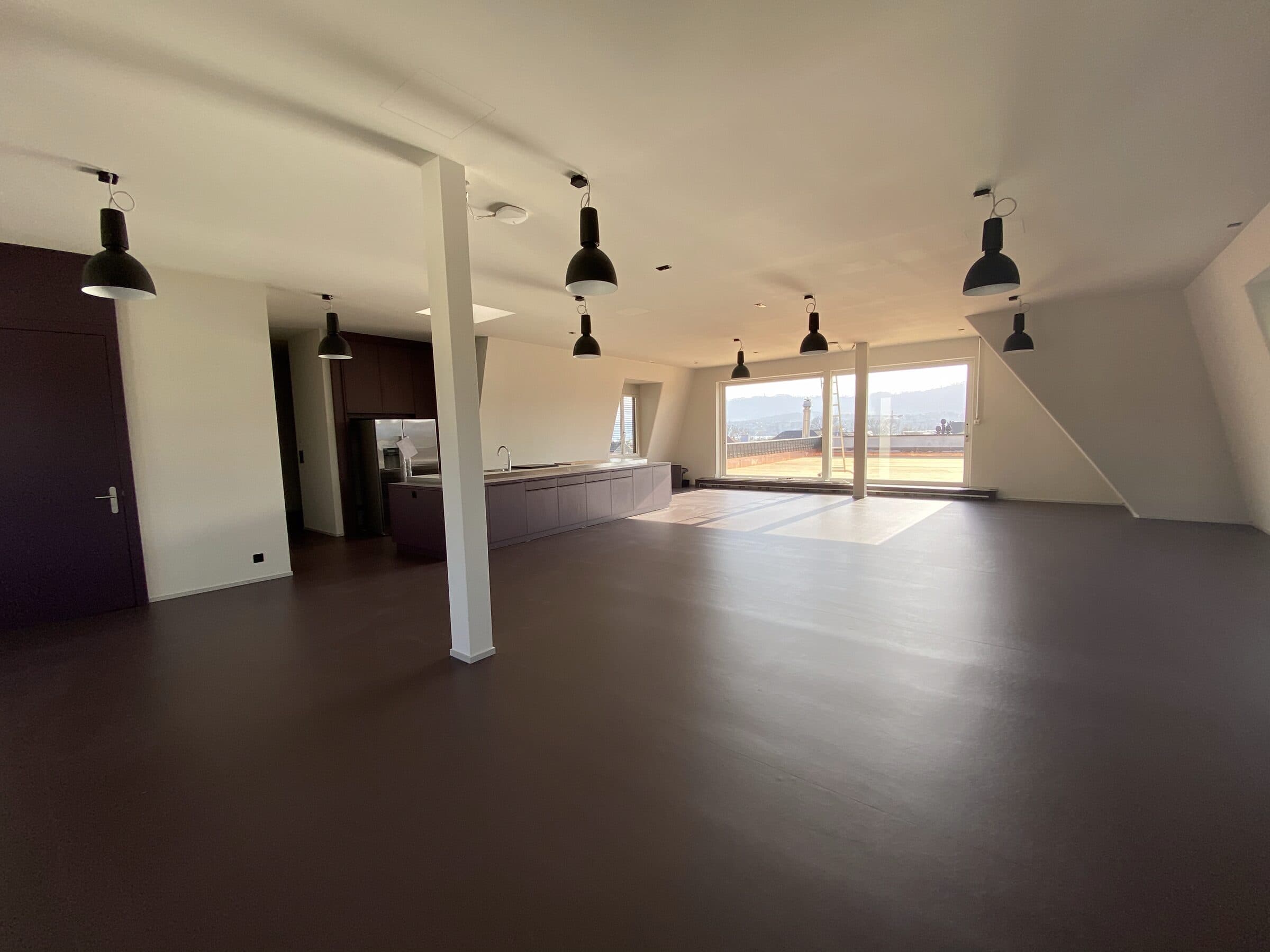 Empty top floor with a view, fully fitted out